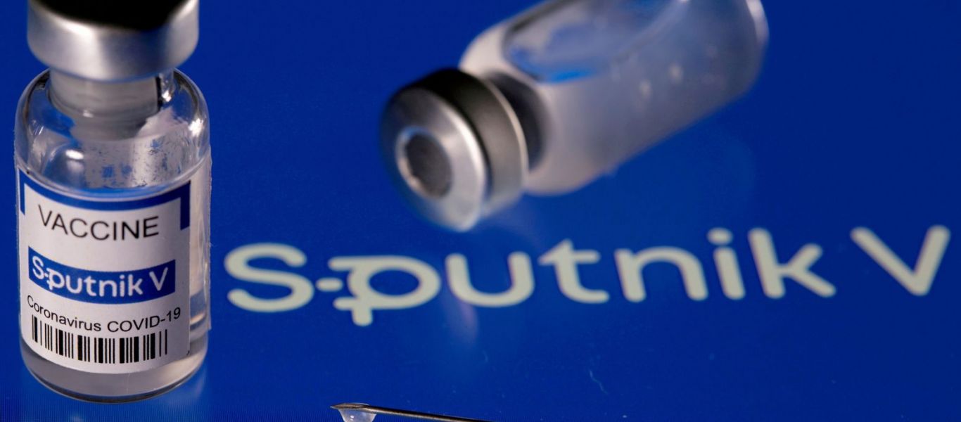 Sputnik-V: «Θέλουμε δέκα μέρες για την παρασκευή εμβολίου κατά της Omicron»