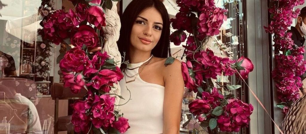 The Bachelor: Πανικός με την άφιξη της Αντζελίνας Χαλντέντα -Χαμός στην Τελετή των Ρόδων