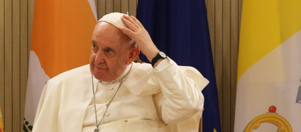 Στην Αθήνα ο πάπας Φραγκίσκος – Μέτρα ασφαλείας και κλειστοί δρόμοι