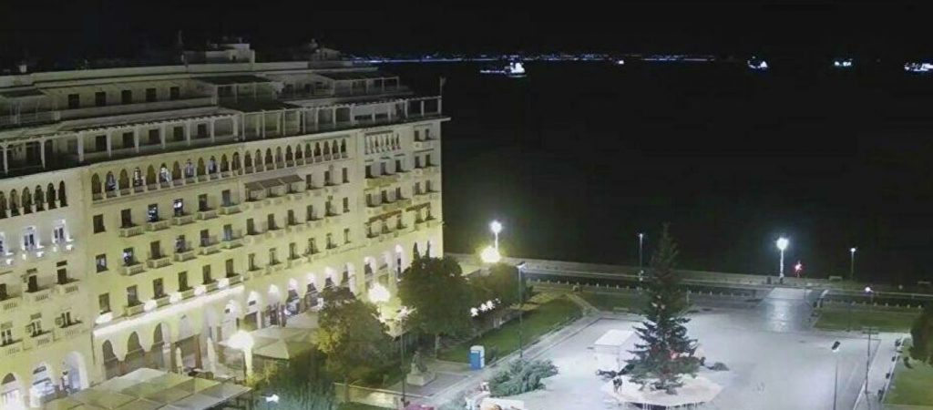 Τα σχόλια των Βρετανών κατά του «αρρωστιάρικου» Χριστουγεννιάτικου δέντρου που τους δώρισε το Όσλο (φωτό)