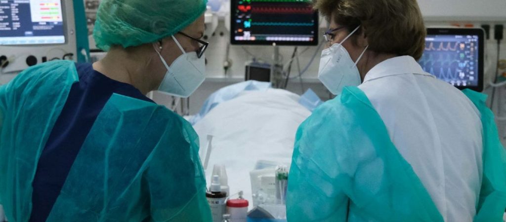 Διατάχθηκε ΕΔΕ για τον θάνατο της 14χρονης από επιπλοκές της Covid στο Νοσοκομείο Λαμίας