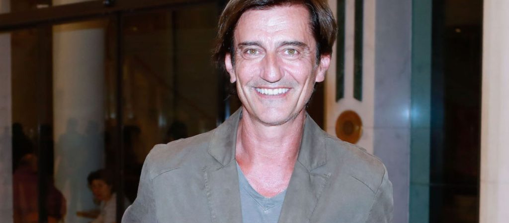 Θ. Κουτσογιαννόπουλος: «Δεν έχω δει πιο ευγενικό άνθρωπο από τον Τζόνι Ντεπ» – O δημοσιογράφος μιλά για το χόλιγουντ