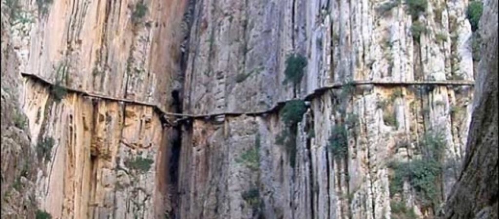 Εσύ θα το διέσχιζες; – Αυτό είναι το πιο επικίνδυνο μονοπάτι του κόσμου