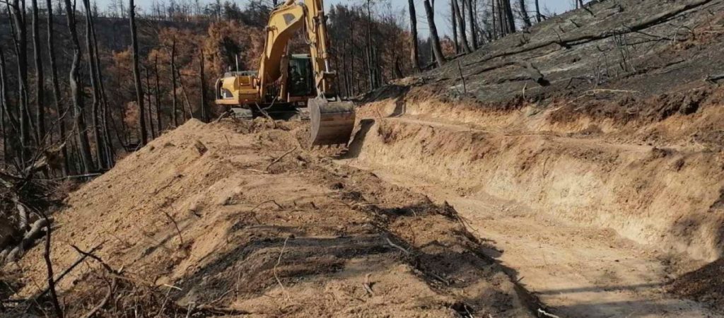 Γυναίκα καταπλακώθηκε από χώματα εν ώρα εργασίας στη Χίο (φώτο)