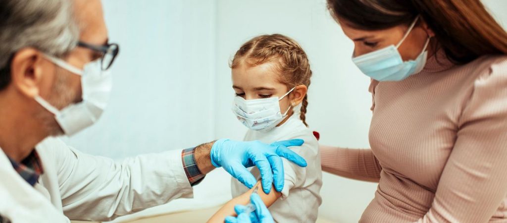 Η Ισπανία ενέκρινε τον εμβολιασμό παιδιών 5 έως 11 ετών