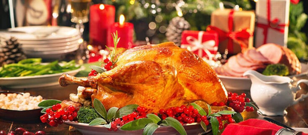 Γαλοπούλα στο χριστουγεννιάτικο τραπέζι: Ο σωστός τρόπος απόψυξης και οι χρόνοι ψησίματος
