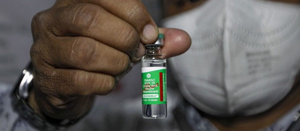 Ινδία: Η Serum μειώνει κατά 50% για… αρχή την παραγωγή του εμβολίου Covishield λόγω μειωμένης ζήτησης