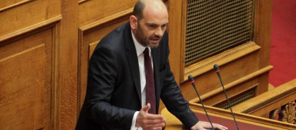 Θύμα κλοπής ο βουλευτής της ΝΔ Ι.Φωτήλας – Του άρπαξαν το κινητό τηλέφωνο