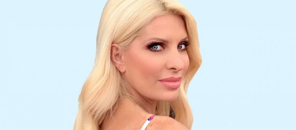 Ε. Μενεγάκη: Η έντονη αδιαθεσία συνεργάτιδά της «on air» – «Να πας σπίτι σου – Δεν ανοίγουν τα μάτια σου»