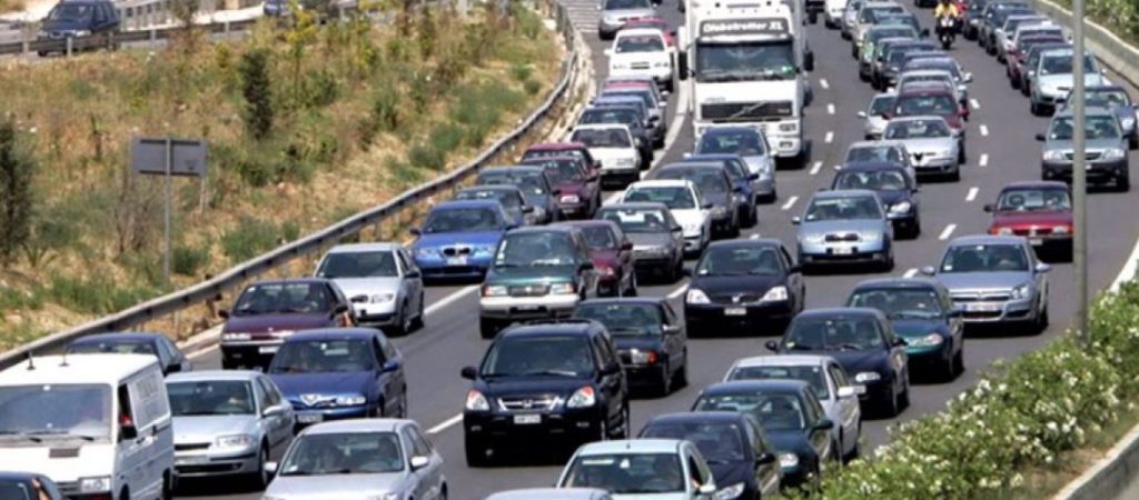 Κίνηση: Ο μέσος οδηγός έχασε 70 ώρες στο μποτιλιάρισμα της Αθήνας φέτος