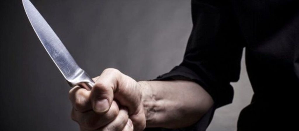 Αιματηρή ληστεία σε ψιλικατζίδικο στον Άλιμο – Ο δράστης μαχαίρωσε τον ηλικιωμένο ιδιοκτήτη