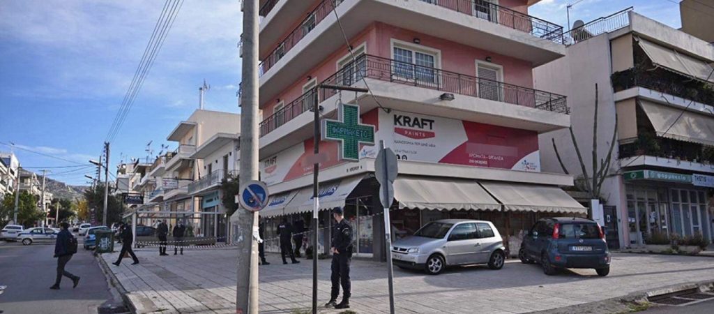 Δολοφονία στη Γλυφάδα: Ο 51χρονος αποτελείωσε τον 66χρονο πατριό του με αεροβόλο