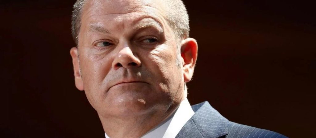 Γερμανία: Πρώτος σταθμός στη θητεία του Όλαφ Σολτς ως καγκελάριος το Παρίσι