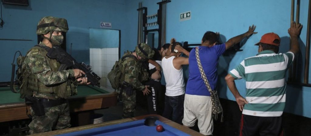 Κολομβία: Στρατιωτικοί ομολόγησαν ότι εκτελούσαν αμάχους για να εμφανίζουν “βελτιωμένες επιδόσεις” στον πόλεμο