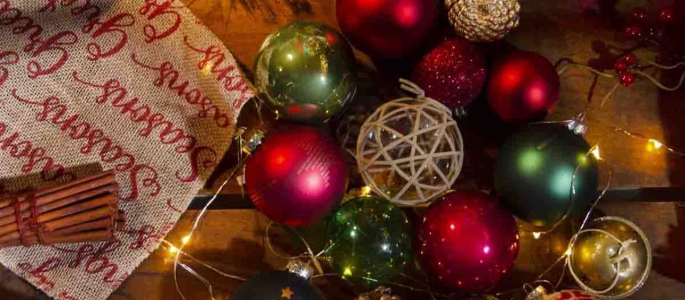 Με αυτούς τους τρόπους θα κάνετε το σπίτι σας να μυρίσει… Χριστούγεννα