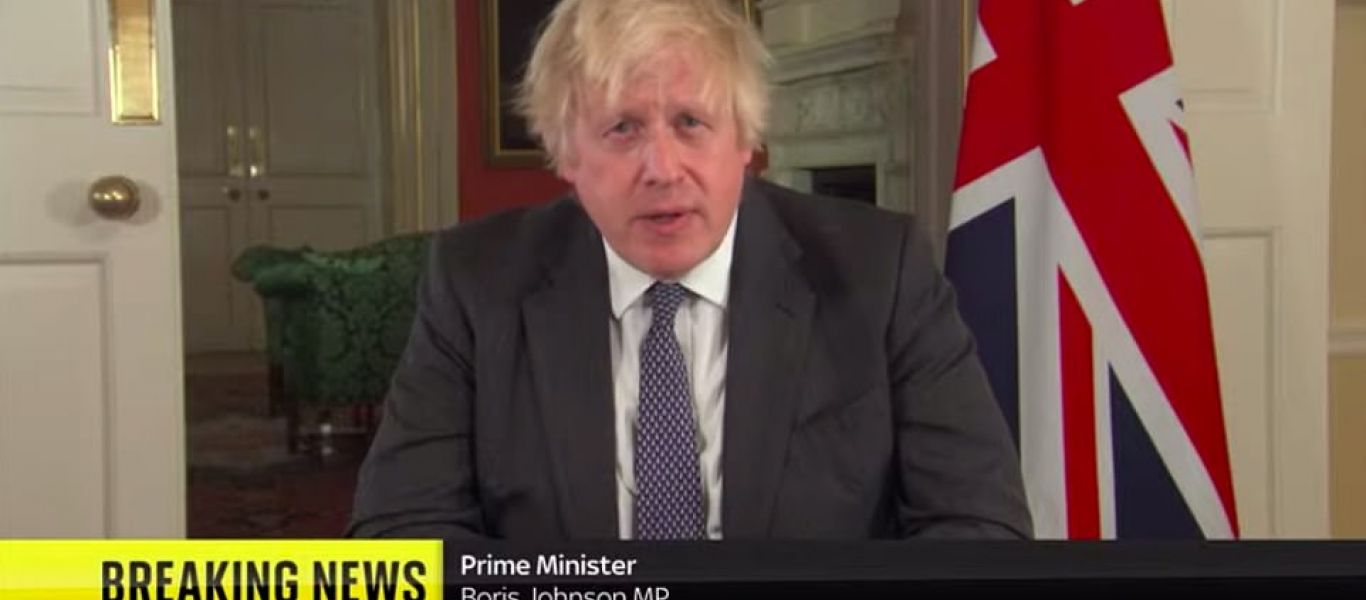 Μπόρις Τζόνσον: «Ένα παλιρροϊκό κύμα της Όμικρον έρχεται στην Βρετανία»