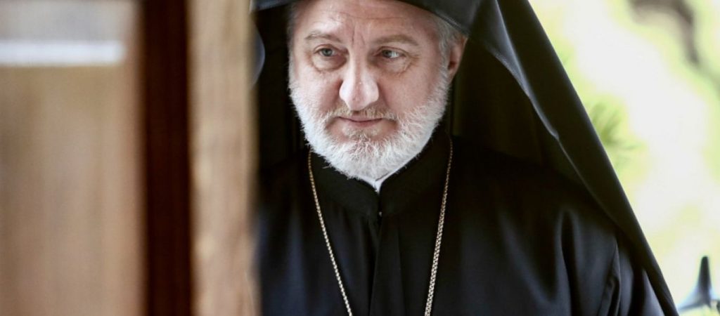 Ξεκίνησε η διανομή του 1 εκατ. δολαρίων στους πυρόπληκτους Έλληνες με εντολή του Αρχιεπισκόπου Αμερικής