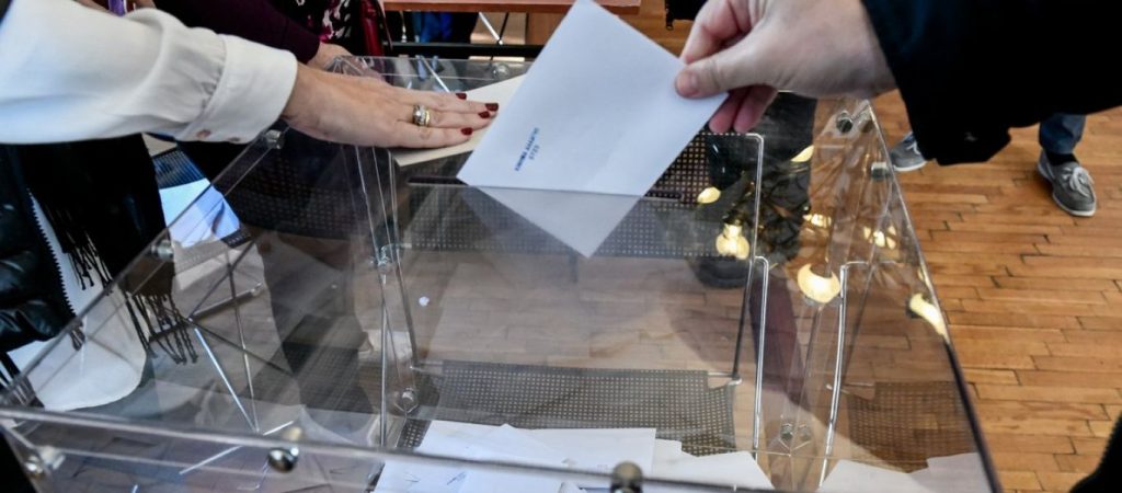 Εκλογές ΚΙΝΑΛ: Μισή ώρα παράταση της ψηφοφορίας