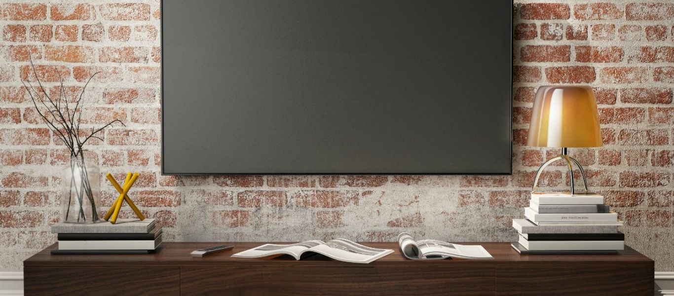 Δείτε πώς να καθαρίσετε σωστά την οθόνη της τηλεόρασής σας