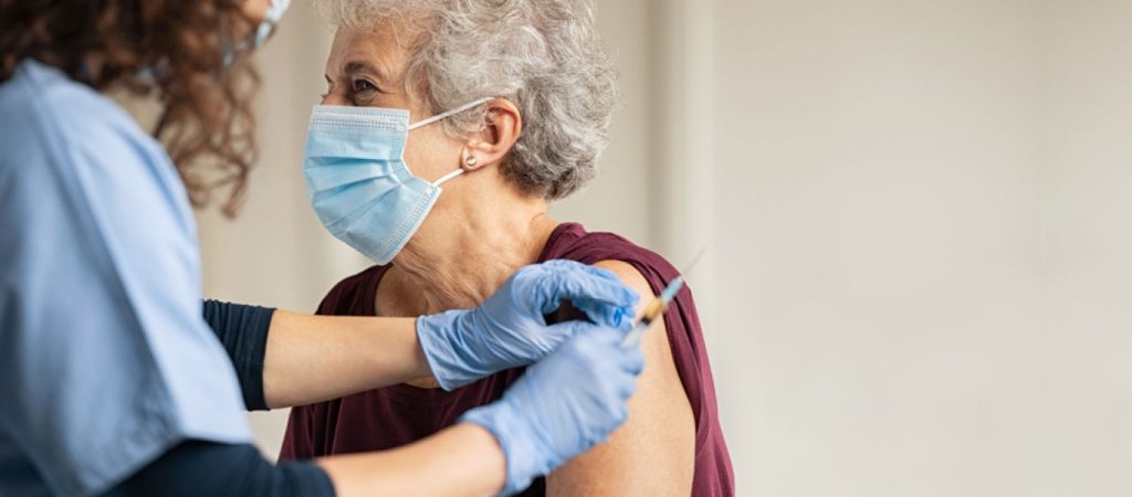 Ελασσόνα: Έλλειψη εμβολίων σε κινητή μονάδα – Ηλικιωμένοι περίμεναν στο κρύο δίχως αποτέλεσμα (βίντεο)