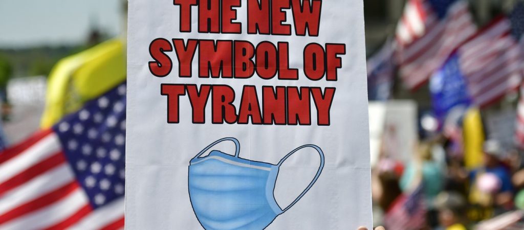 Βρετανία: Μελέτη υποστηρίζει ότι οι μάσκες συνέβαλαν στην εξάπλωση του COVID-19!