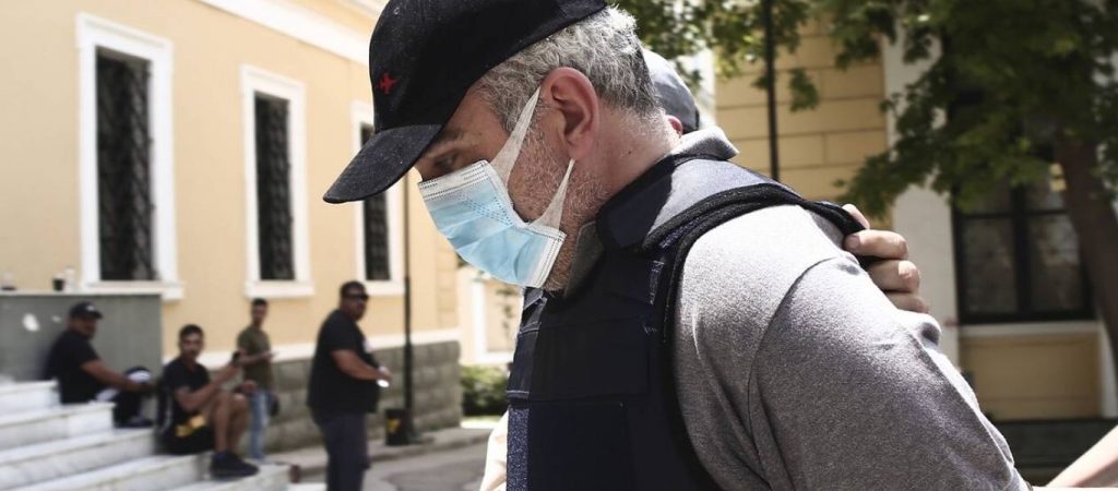 Συνεχίζεται η δίκη του «ψευτογιατρού» – «Έφαγε την κόρη μου για 60.000» ξεσπά μάνα θύματος