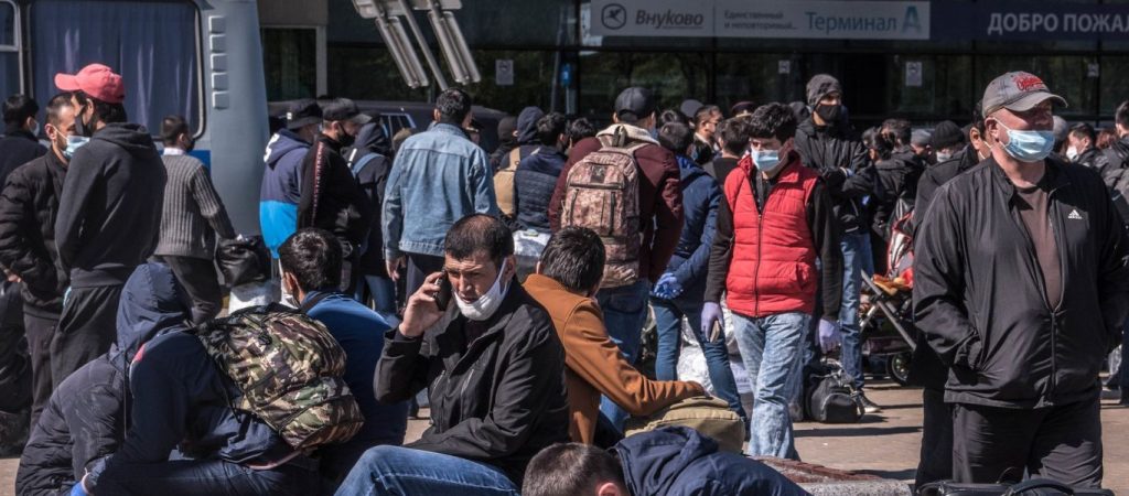 Ρωσία: Απαγορεύτηκε η είσοδος σε 400 μετανάστες για 40 χρόνια – Είχαν διαπράξει σωρεία αδικημάτων