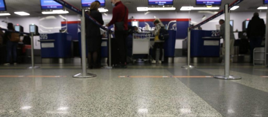 Καναδάς: Σύσταση στους πολίτες να αποφεύγουν τα ταξίδια στο εξωτερικό λόγω Όμικρον