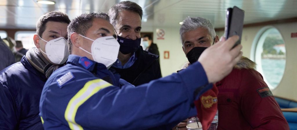 Αυτο-αναβαθμίστηκε σε «Θεός» ο Κ.Μητσοτάκης: «Αφού εγώ έστειλα τον θεόσταλτο Χ.Τριαντόπουλο…» είπε σε πυρόπληκτους