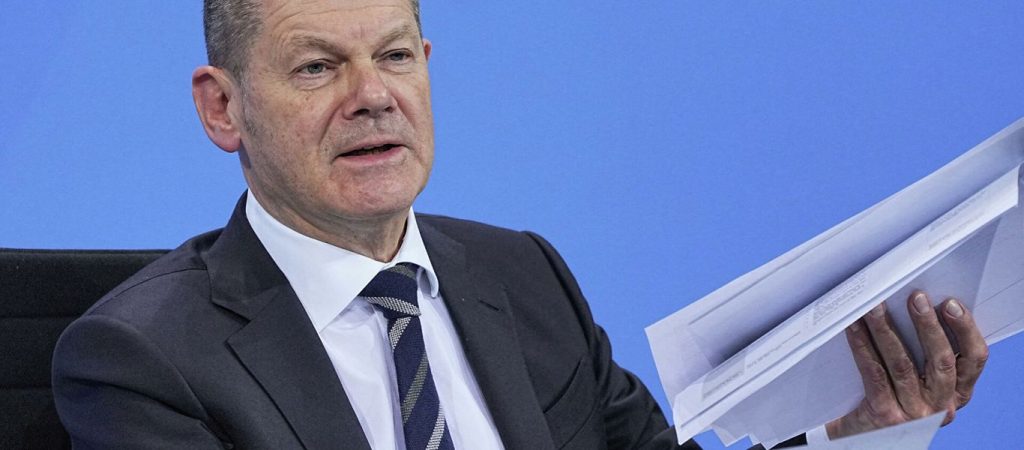 Ο Ο.Σολτς συνεχίζει το «παραμύθι»: «Εμβολιαστείτε εάν θέλετε να πάρετε τη ζωή σας πίσω»