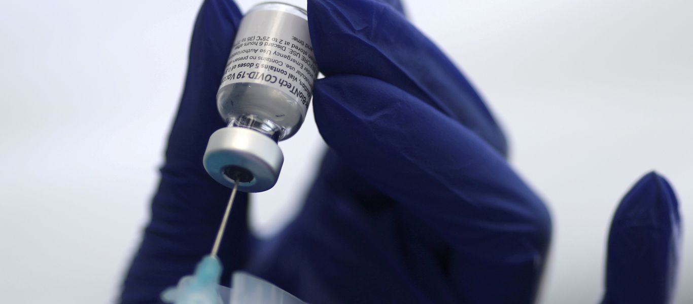 Παρέλυσε μετά τον εμβολιασμό του – Γιατρός αφηγείται την δραματική  εμπειρία του από το εμβόλιο της Pfizer