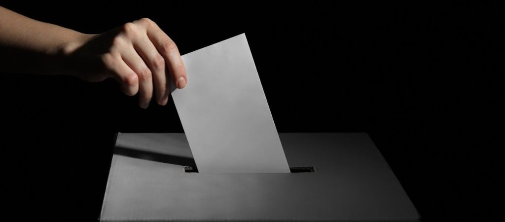 Τρικομματικό μετεκλογικό πολιτικό σκηνικό δείχνει και νέα δημοσκόπηση