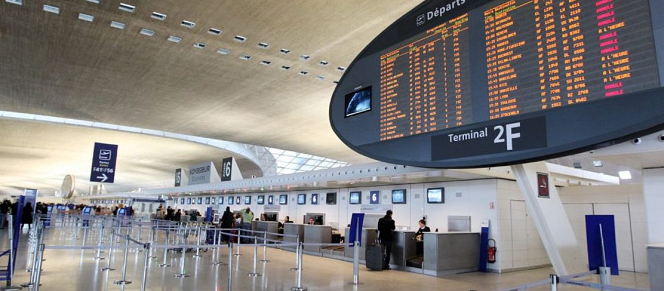Γαλλία: «Μπλόκο» στους Βρετανούς ταξιδιώτες υπό τον φόβο της μετάλλαξης Όμικρον
