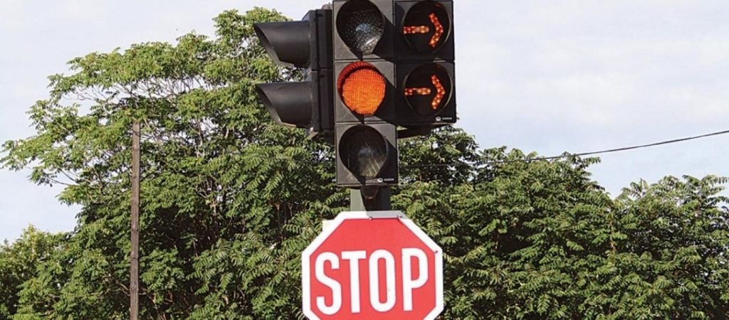 Κάμερες θα παρακολουθούν όσους περνούν το φανάρι με κόκκινο – Πώς θα λειτουργούν