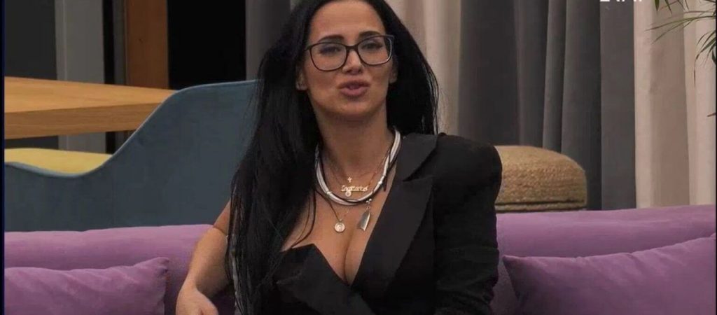 Χ.Ορφανίδου: «Ο πρώην μου και δύο γυναίκες διέρρευσαν το ροζ βίντεο – Έχω βρεθεί σε απόγνωση»