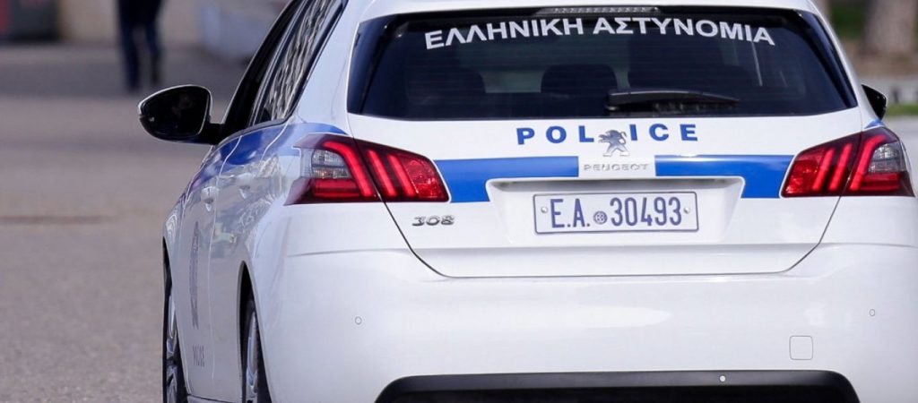 Θεσσαλονίκη: Δεν άφησαν τίποτα – Έκλεψαν μέχρι και τις πόρτες από αυτοκίνητο (φώτο)