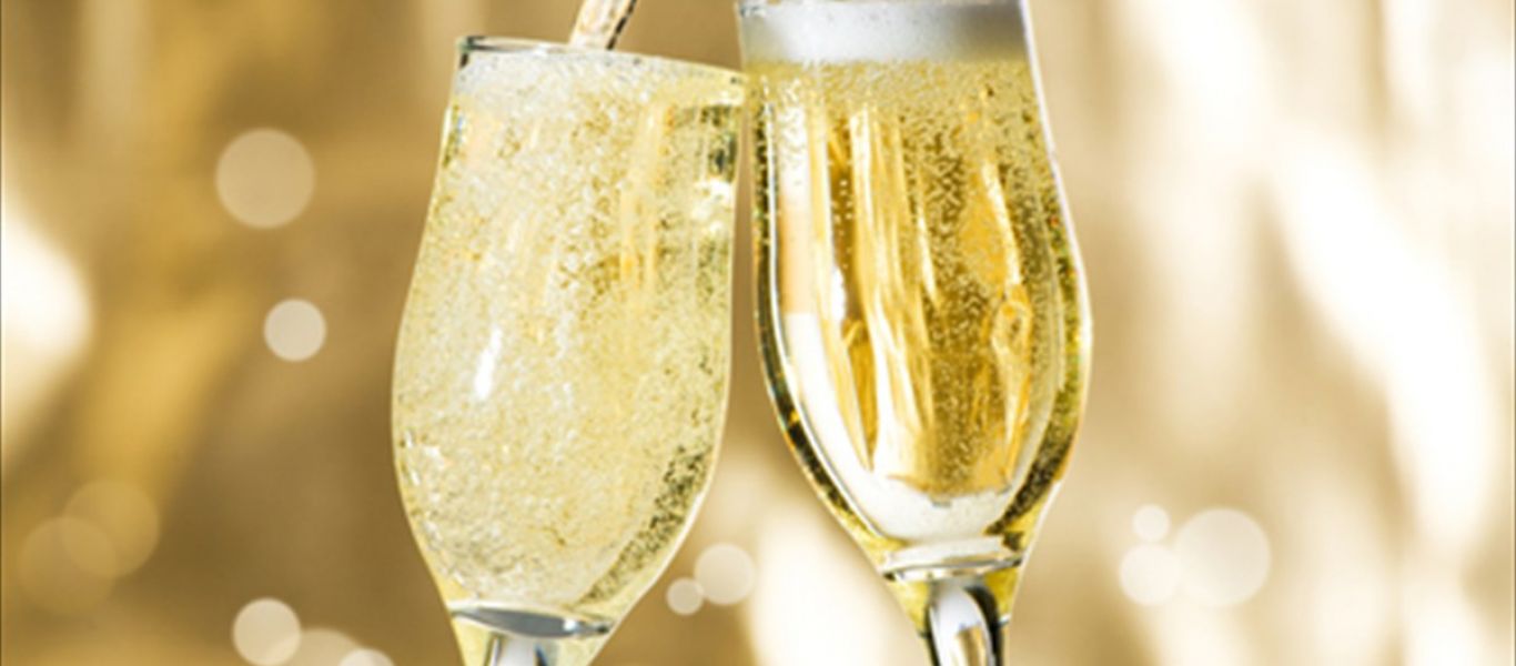 Σαμπάνια: 10+3 χρήσιμα πράγματα που πρέπει να ξέρετε για το γιορτινό ποτό