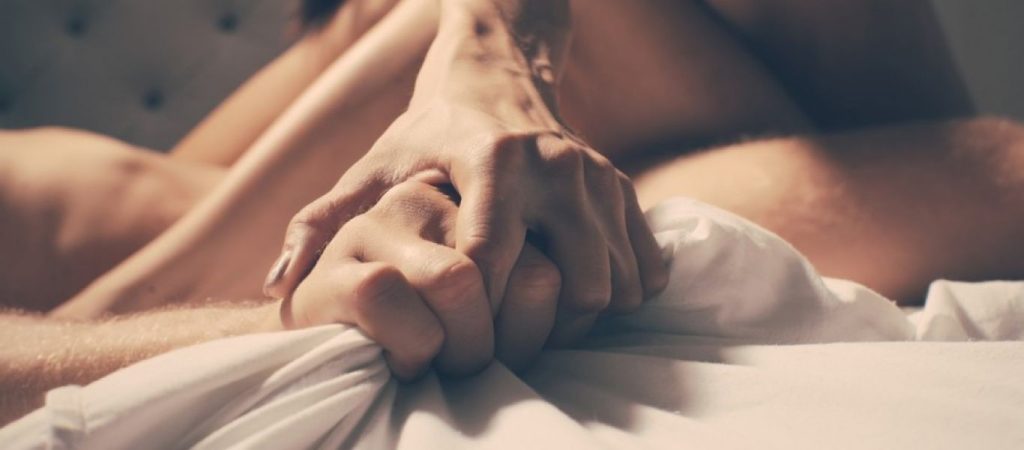 Γιατί αναστενάζουμε στην ερωτική επαφή; – Η επιστήμη απαντά!