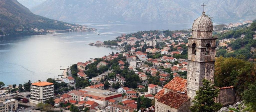 Πολύ… μπροστά το Μαυροβούνιο: Εκεί γιορτάζουν το 2202! (φωτο)