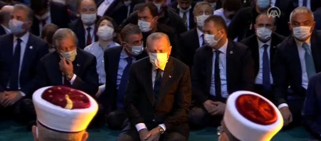 Ο Ερντογάν θέλει ένα τζαμί σε κάθε πανεπιστημιούπολη