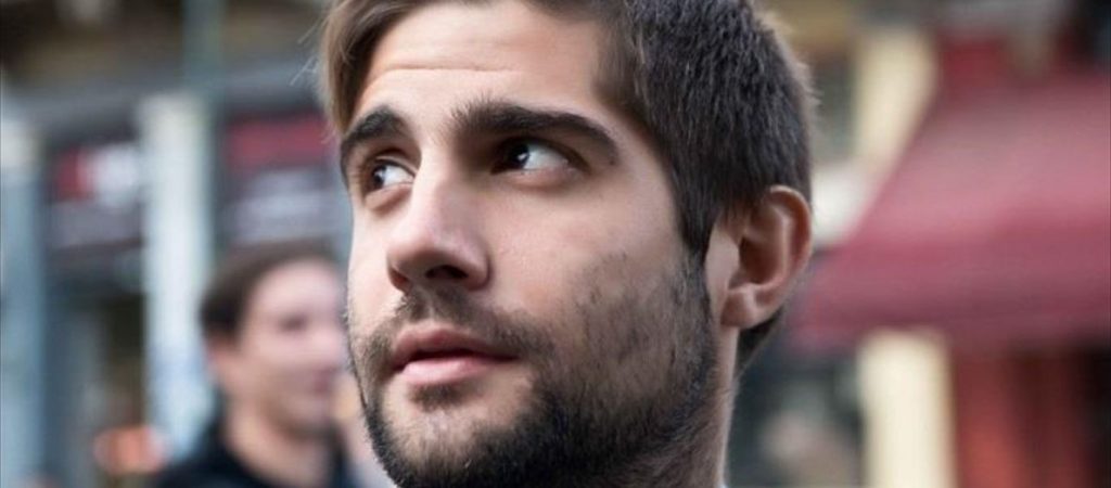 Βαρύ πένθος για τον Νικόλα Αγγελή – Έφυγε από τη ζωή η μητέρα του, γνωστή δημοσιογράφος