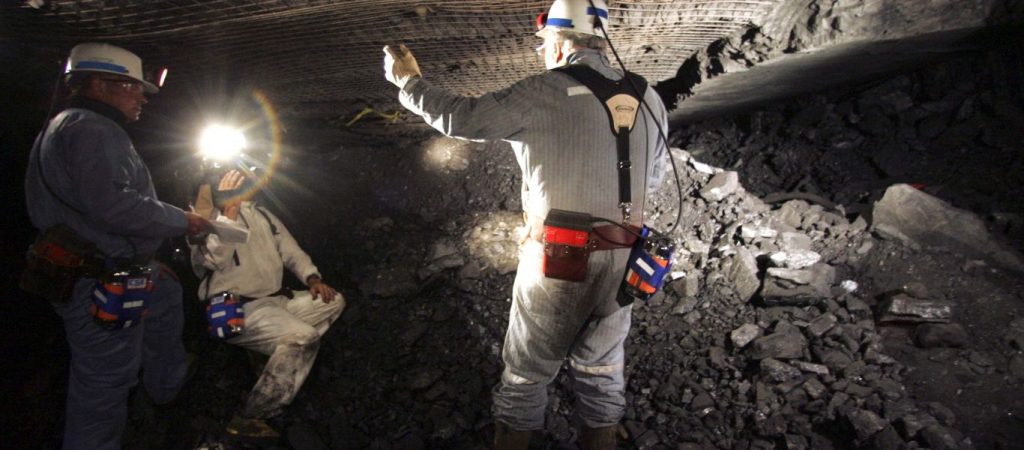 Πυρκαγιά σε ορυχείο στη Σιβηρία – Απομακρύνονται ανθρακωρύχοι