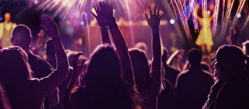 Υπαστυνόμος διοργάνωνε πάρτι σε κλαμπ της Αττικής – Τα ποσοστά του κυμαίνονταν μεταξύ 1.500 & 2.000 ευρώ την εβδομάδα!