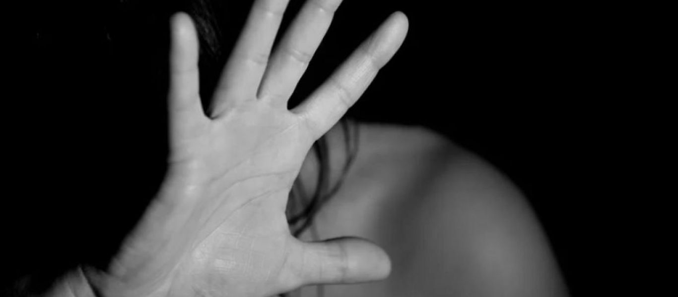 Έδεσσα – Δικηγόρος 17χρονης: «Την σκούπιζε με μωρομάντηλο για να μη φαίνονται τα αίματα»