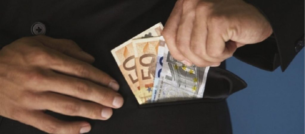 Πάτρα: Γιατρός εξαπάτησε ηλικιωμένη με δήθεν τροχαίο και της «άρπαξε» 3.700 ευρώ