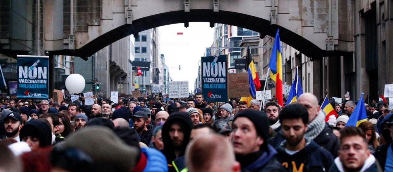 Ογκώδης διαδήλωση 50.000 ατόμων κατά Covid pass και υποχρεωτικότητας στις Βρυξέλλες
