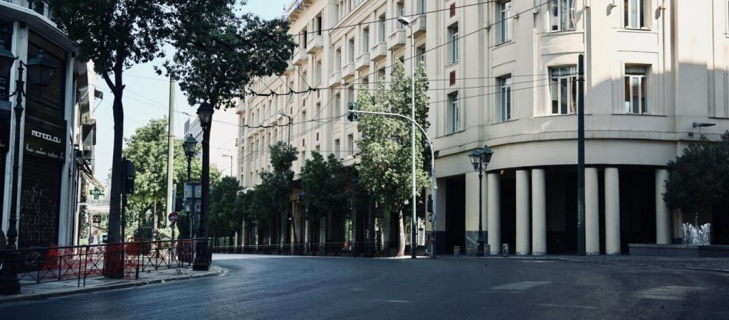 Νέα μέτρα για μετά τις γιορτές – Καθηγητές και «ειδικοί» στα κανάλια φτιάχνουν κλίμα για lockdown