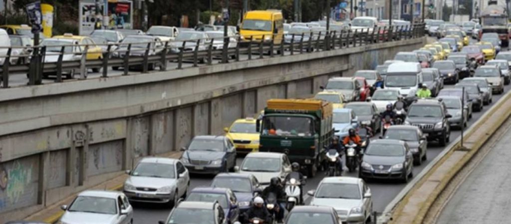 Για «γερά νεύρα» η κίνηση στους δρόμους – «Έμφραγμα» στον Κηφισό