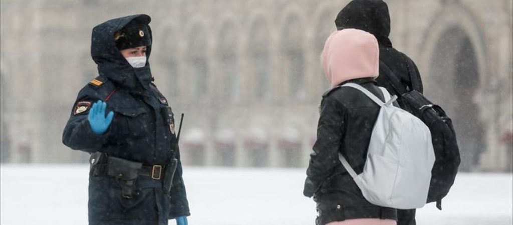 Ρωσία: 25.000 νέα κρούσματα κορωνοϊού και 1000 νέοι θάνατοι