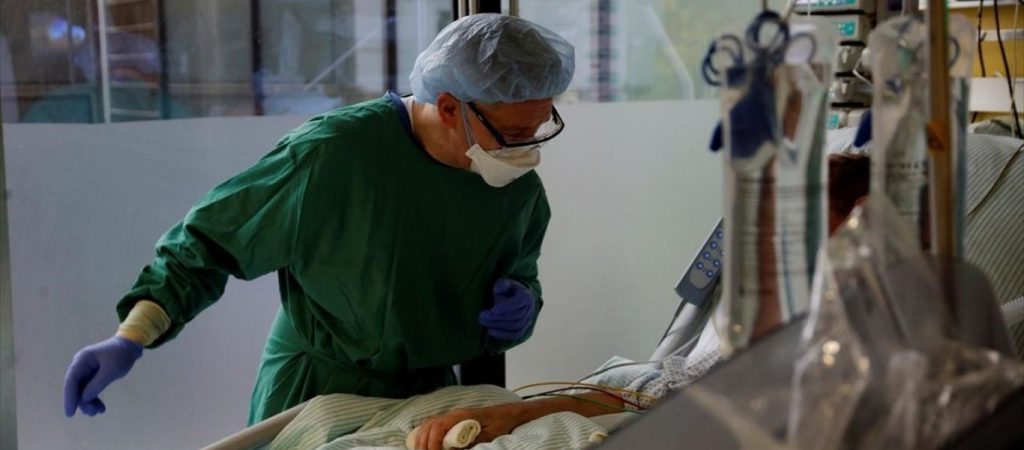 Καταγράφηκε ο πρώτος θάνατος στη Γερμανία από την παραλλαγή Όμικρον